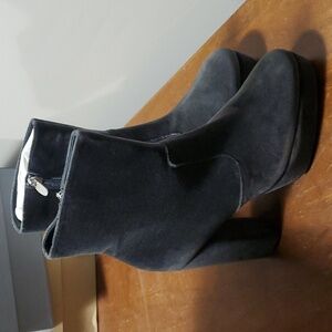 Sz 39.5 NIB $595 Elysewalker boots